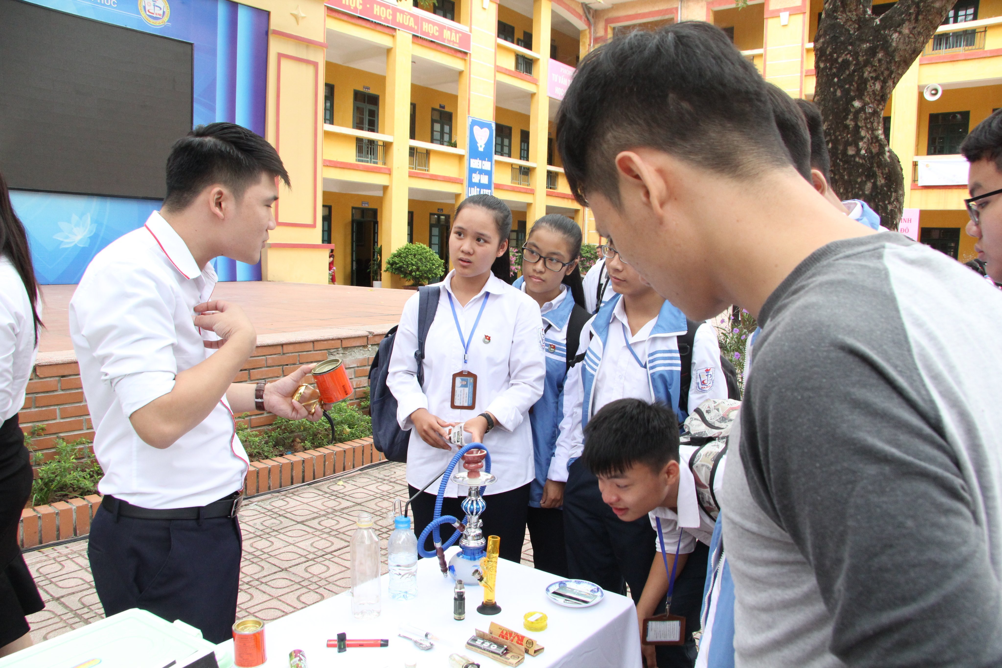 Đừng để thầy cô ''đơn độc'' trong cuộc chiến phòng chống ma túy học đường